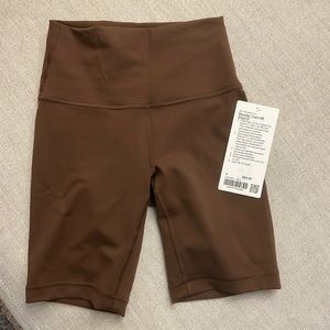Lululemon wunder train HR short 8”. NWT